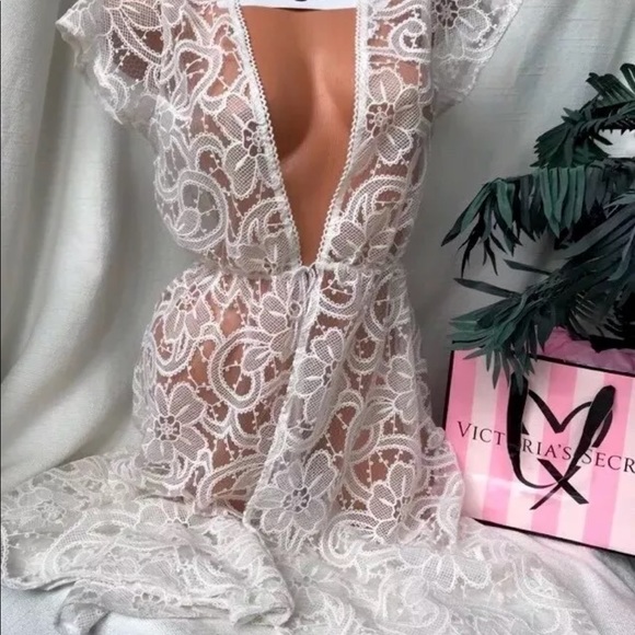 Victoria’s Secret XS/S M/L EMBROIDERY WHITE BRIDAL KIMONO ROBE